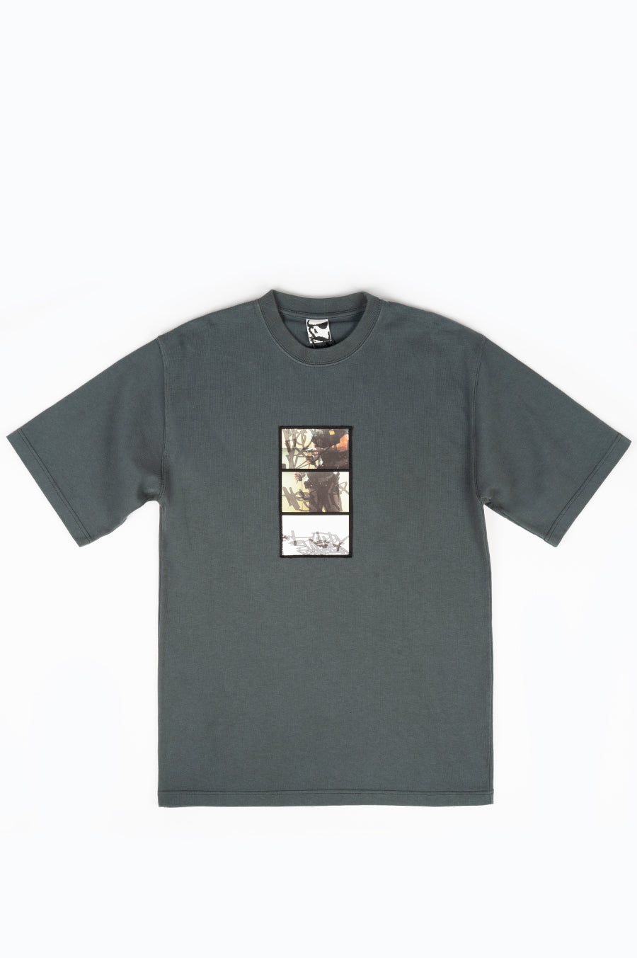 GR10K SEASONS UTILITY SHORT SLEEVE T-SHIRT WITH PATCH ANTRACITE