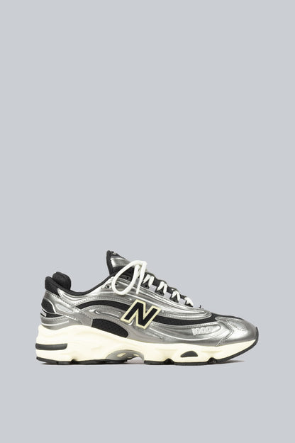 NEW BALANCE 1000 SILVER BLACK