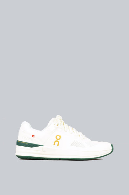 ON FOOTWEAR THE ROGER PRO BEAMS WHITE GREEN