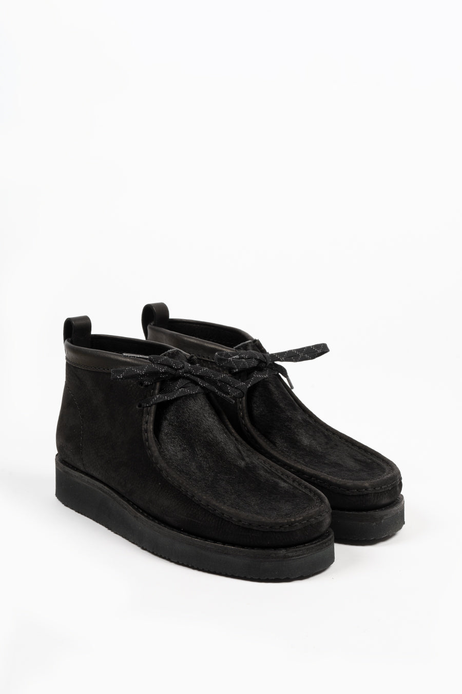 Clarks wallabee boot black suede deals