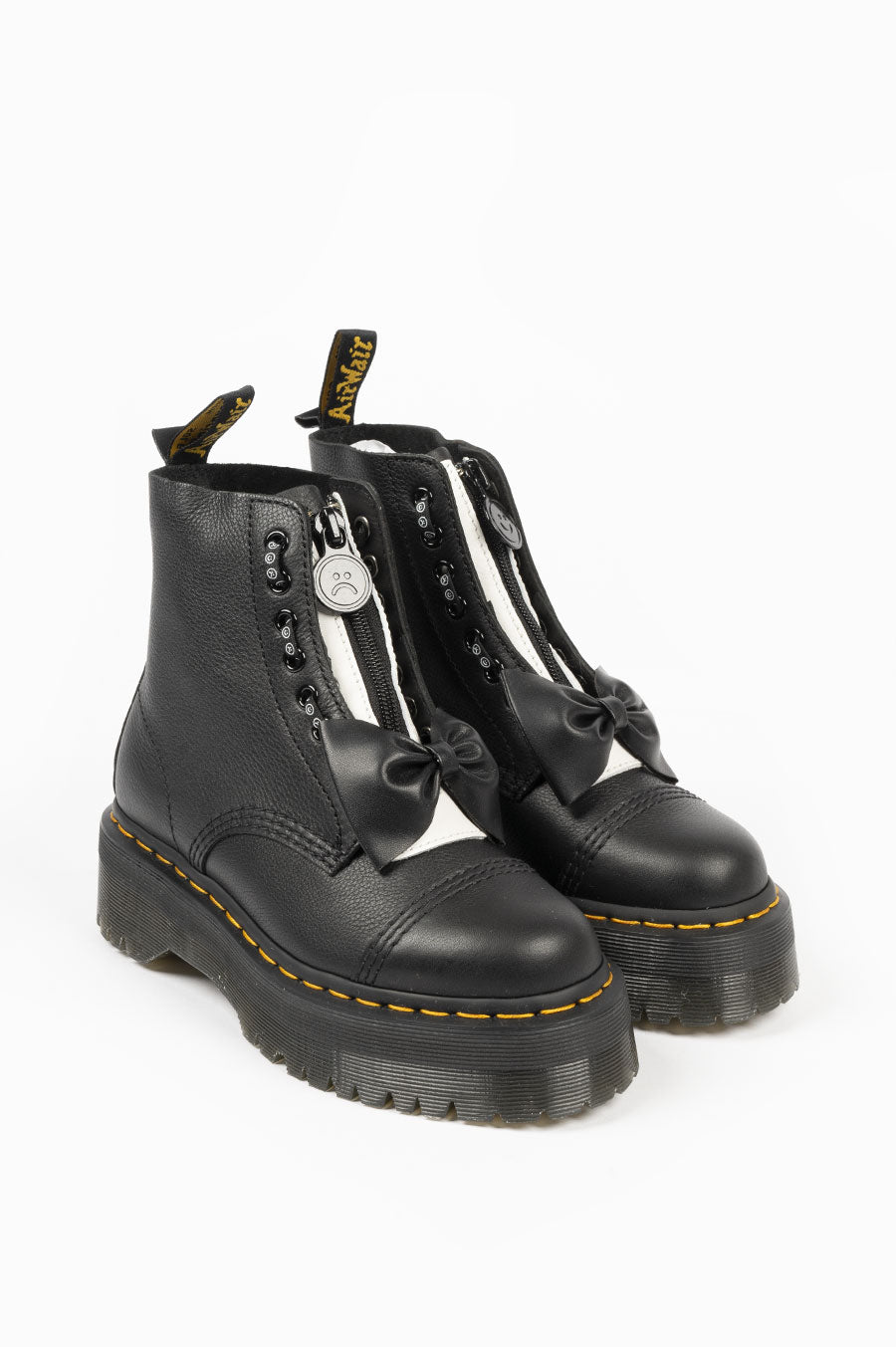 国内発送】 Dr.Martens×lazy ニコちゃん oaf 靴 - wownepal.com.np